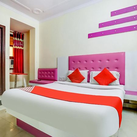 Hotel O Tushar Continental New Delhi Bagian luar foto