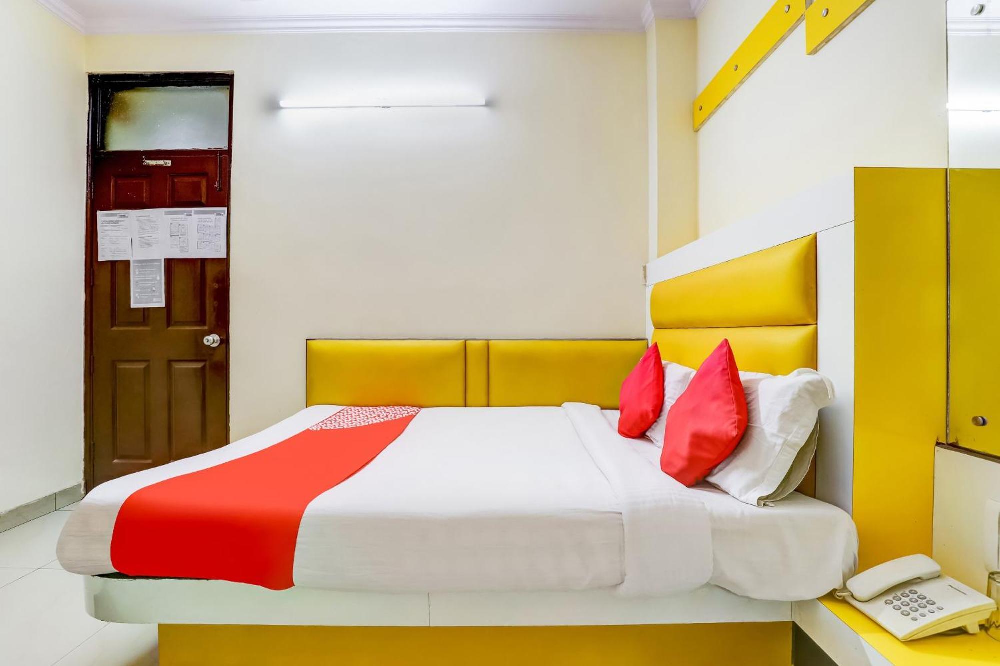 Hotel O Tushar Continental New Delhi Bagian luar foto