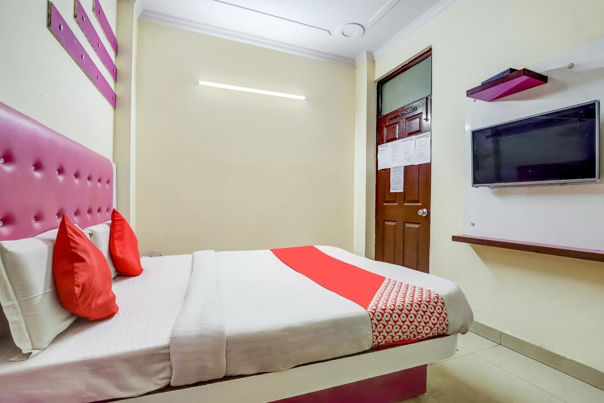 Hotel O Tushar Continental New Delhi Bagian luar foto