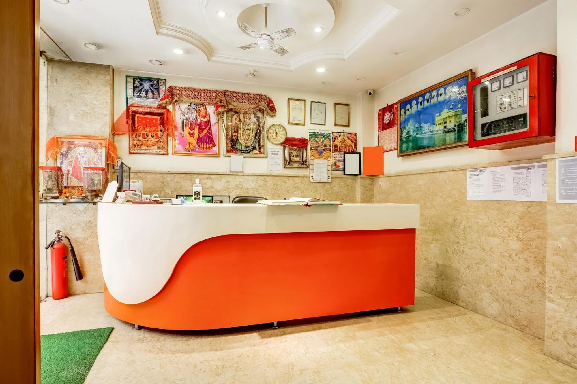 Hotel O Tushar Continental New Delhi Bagian luar foto