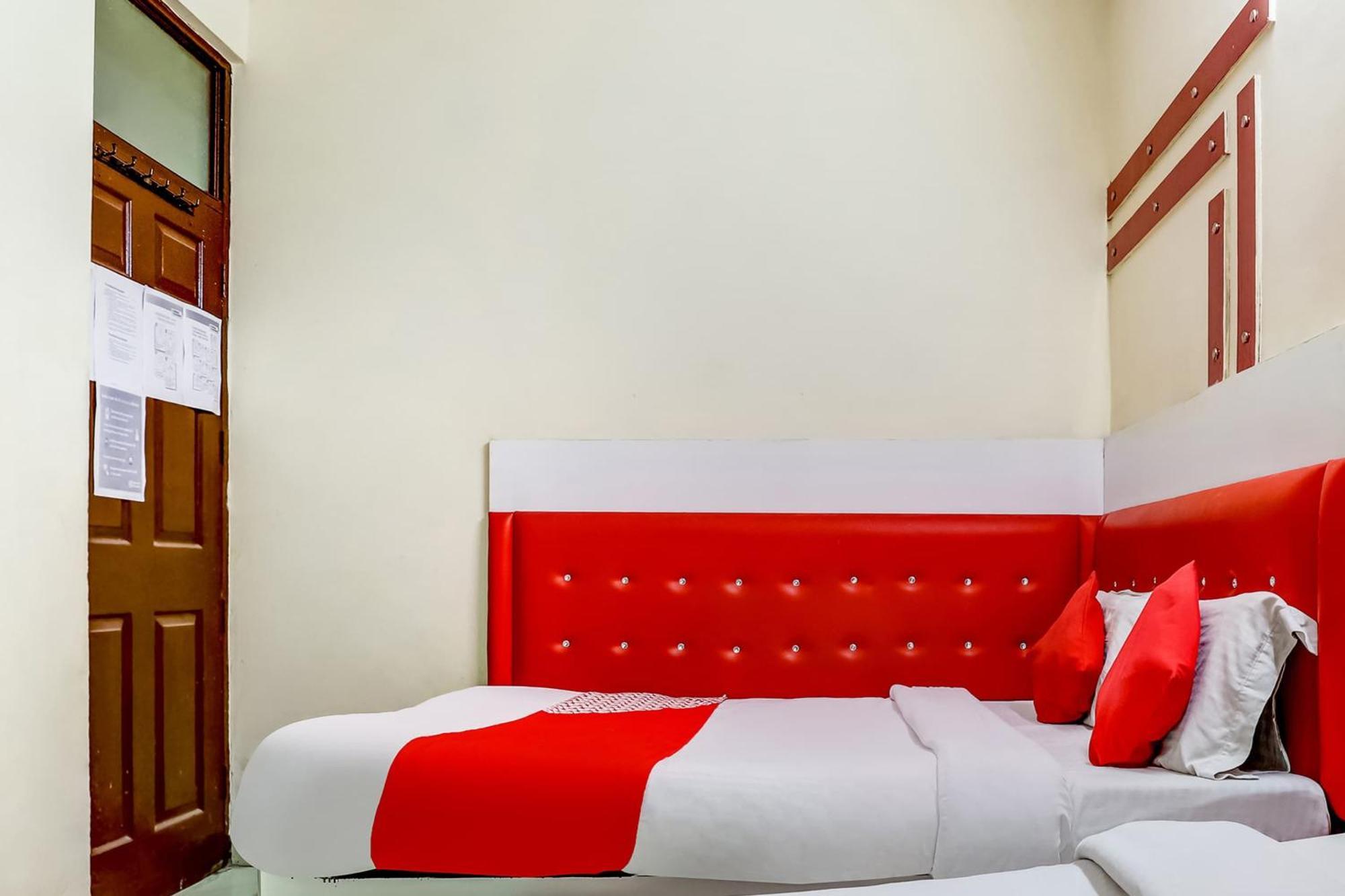 Hotel O Tushar Continental New Delhi Bagian luar foto