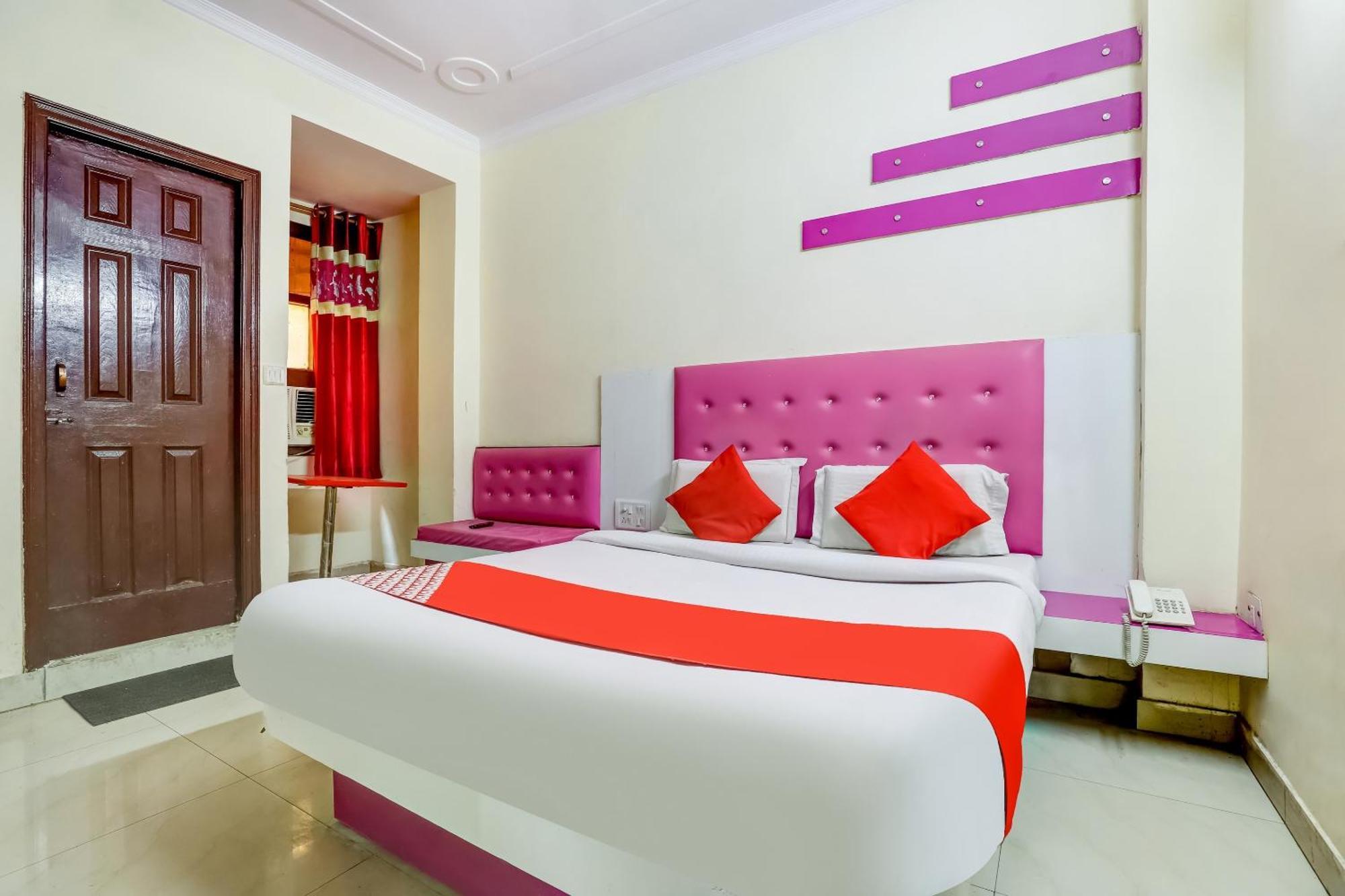Hotel O Tushar Continental New Delhi Bagian luar foto