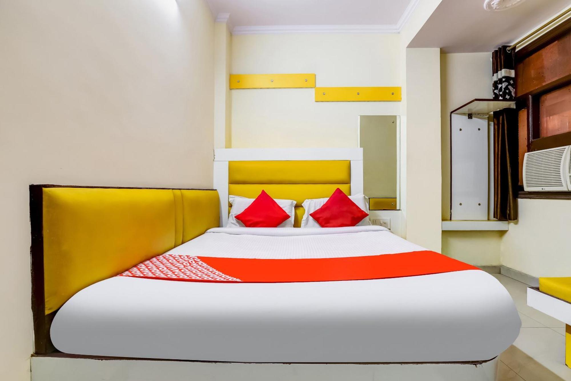 Hotel O Tushar Continental New Delhi Bagian luar foto
